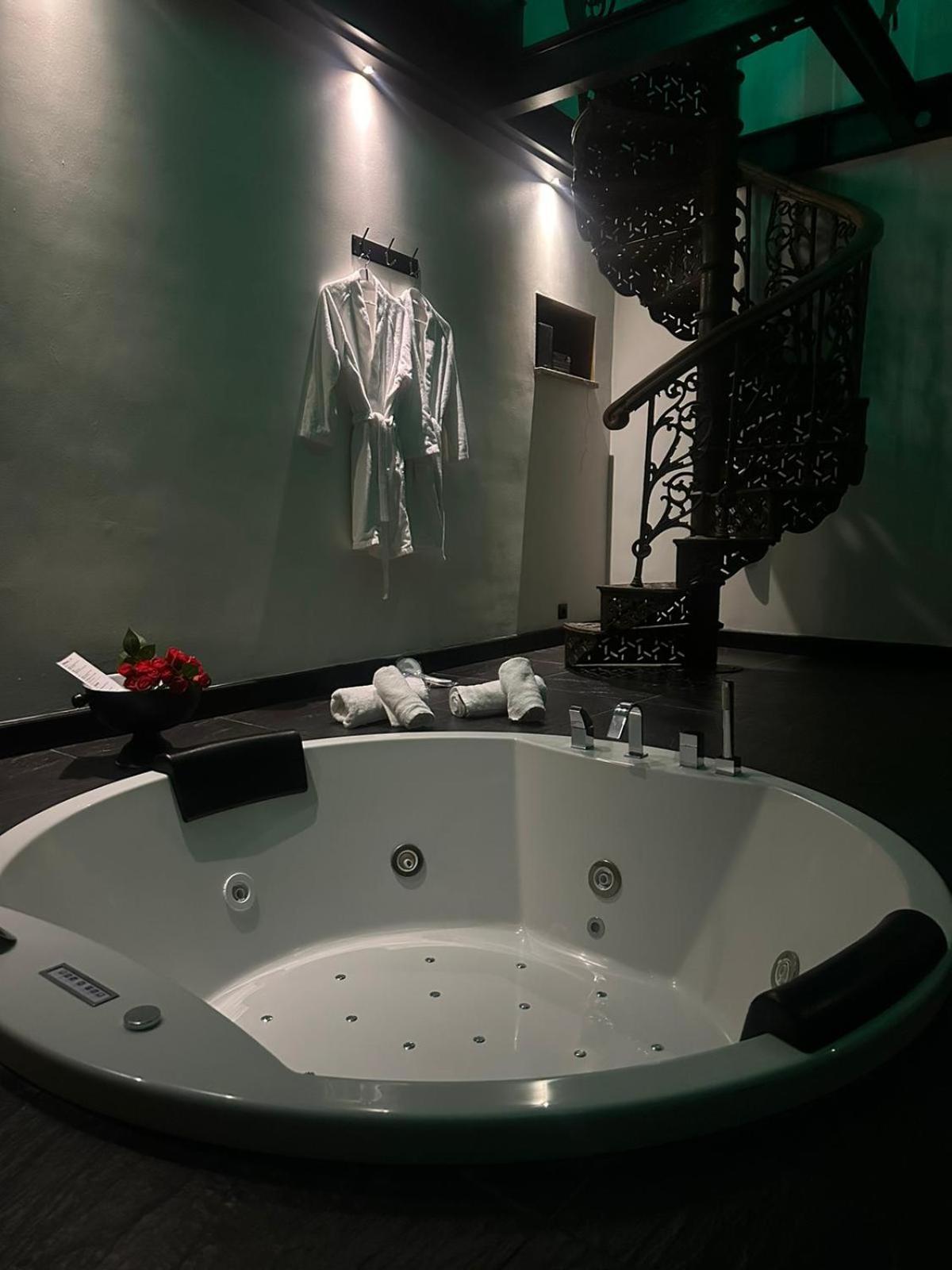 Suite Wellness Sprimont Ngoại thất bức ảnh